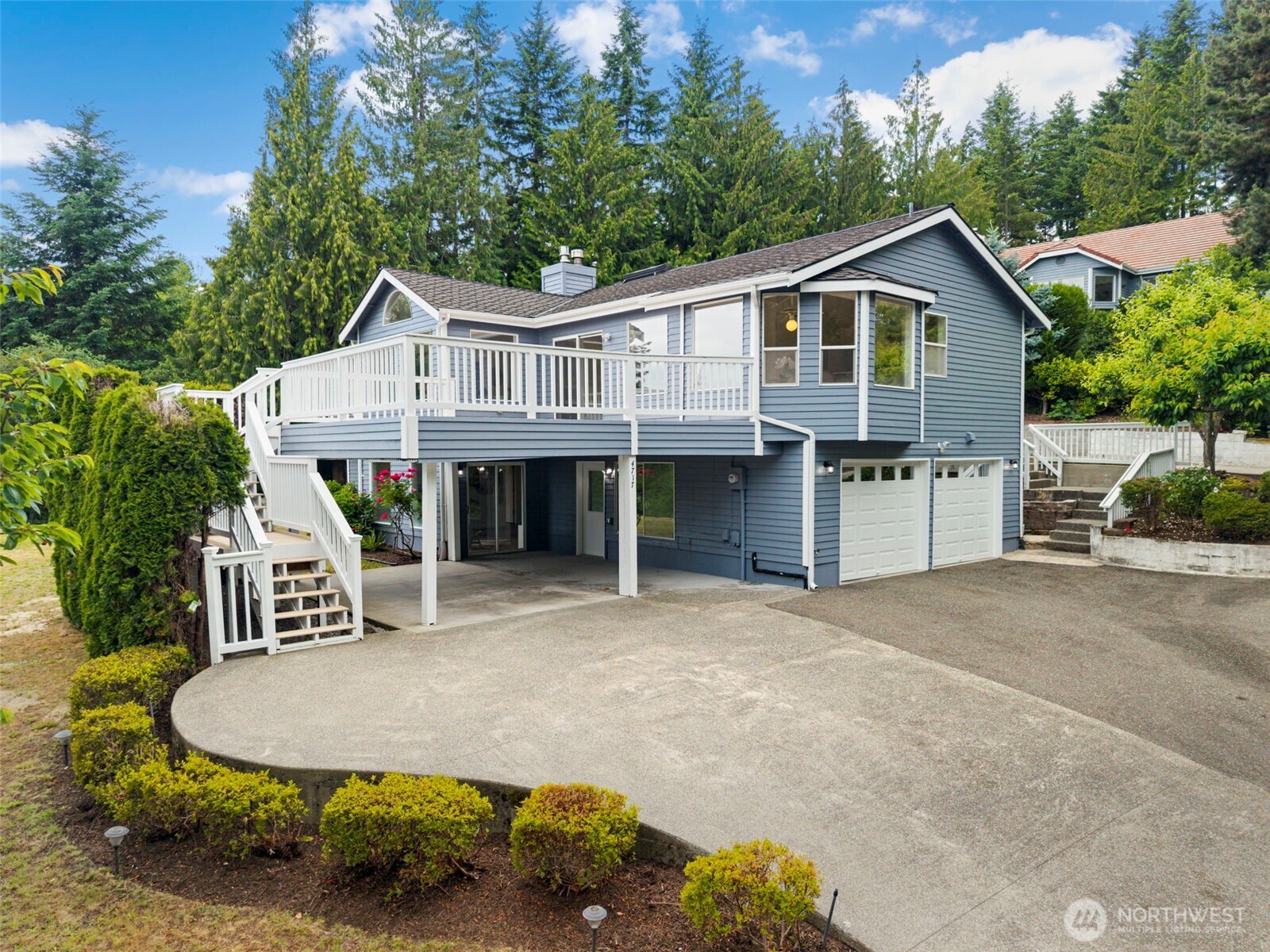 4717 NW Black Hawk Court