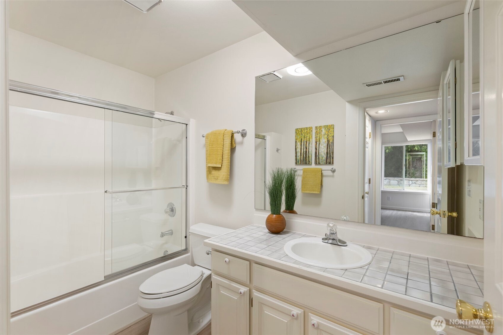 4717 NW Black Hawk Court