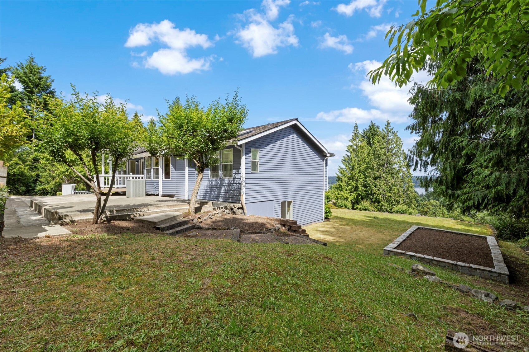 4717 NW Black Hawk Court