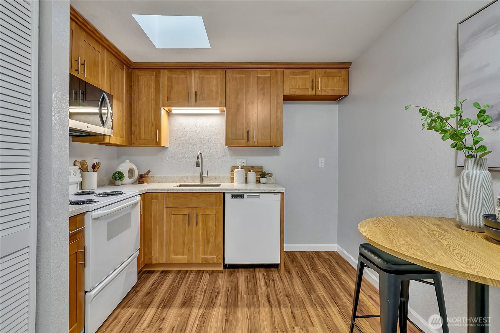 4300 NE Sunset Boulevard Unit: D8