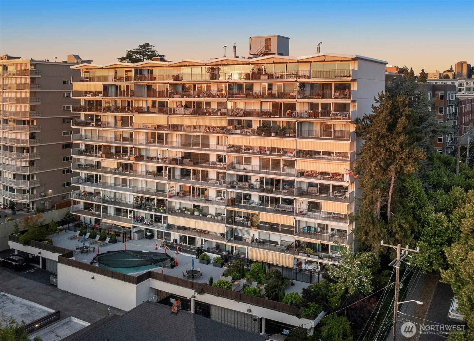 505 Belmont Avenue E Unit: 801