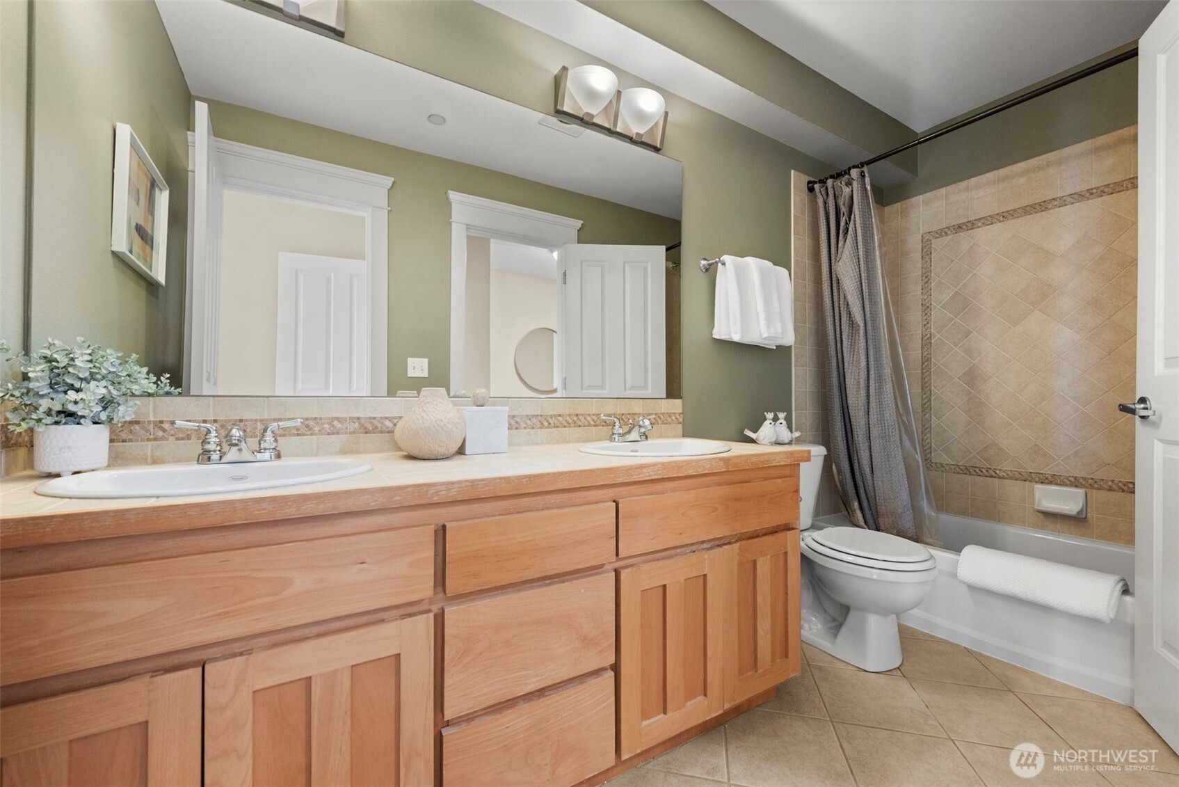 63 Etruria Street Unit: B