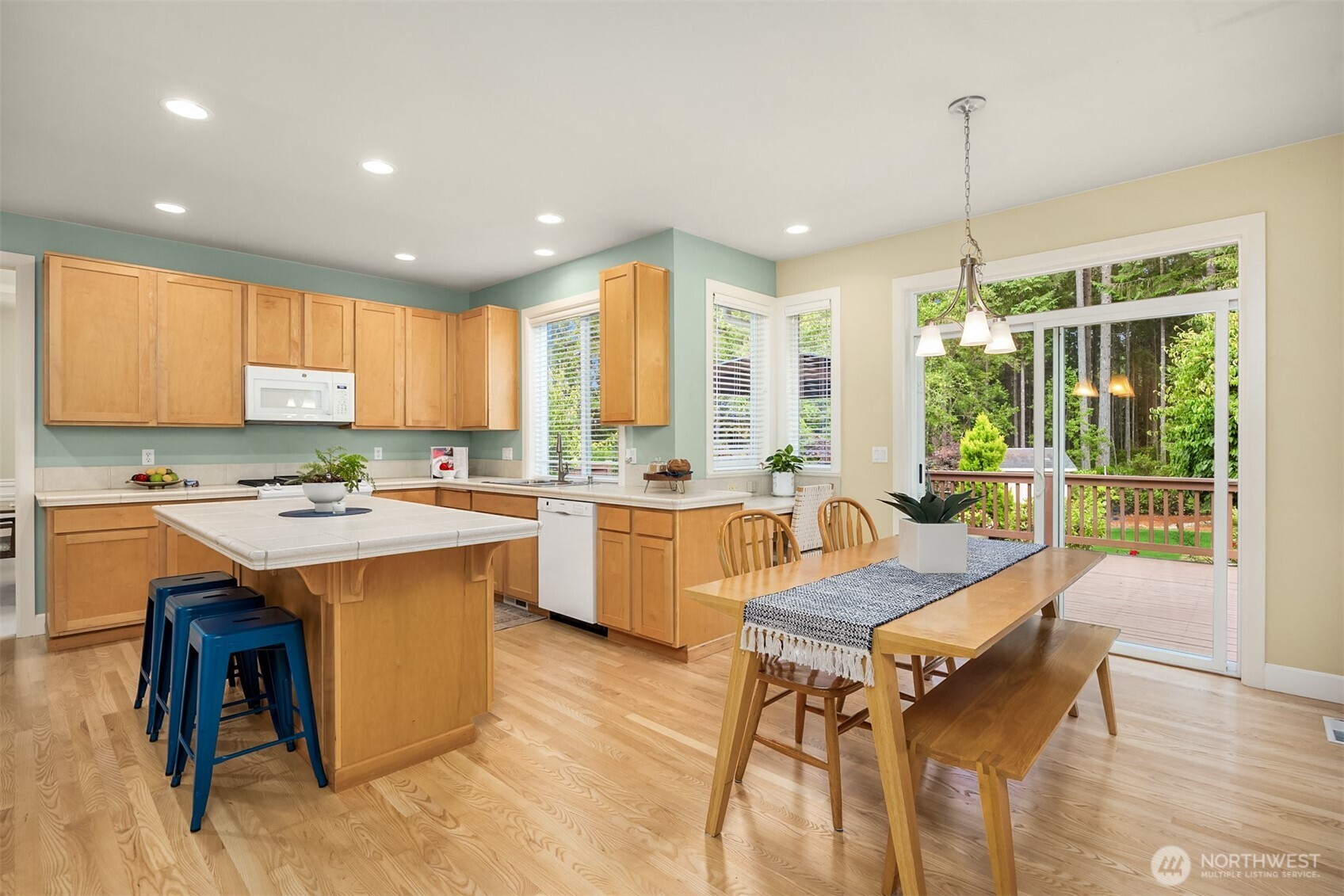 23475 Warwick Place NW