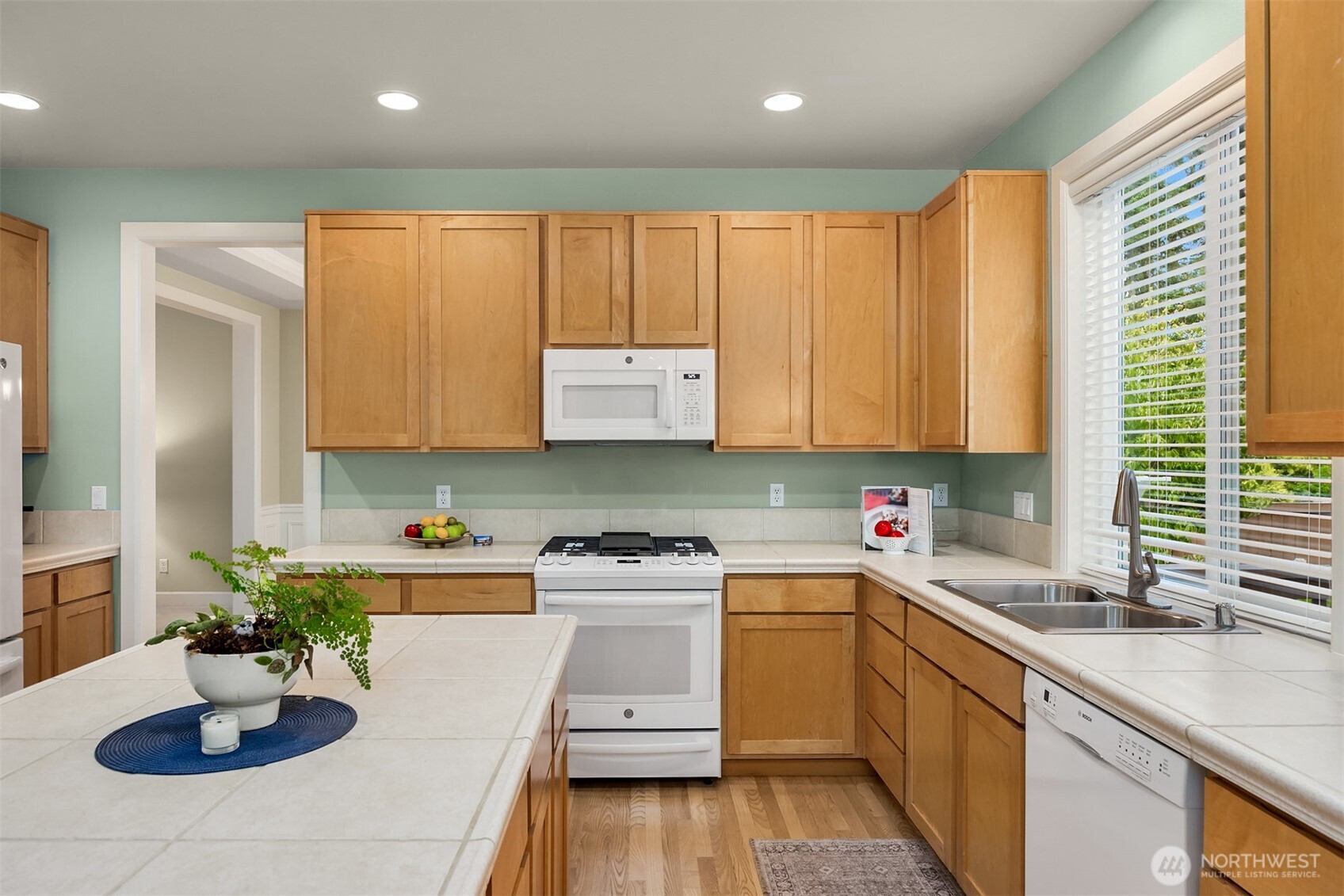 23475 Warwick Place NW