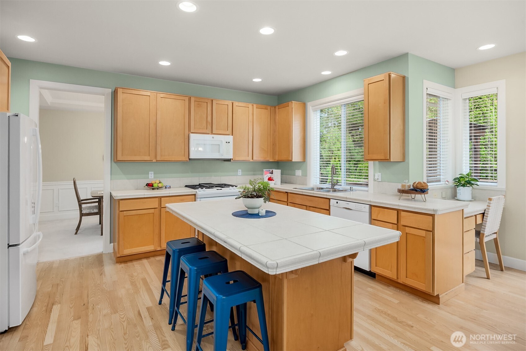 23475 Warwick Place NW