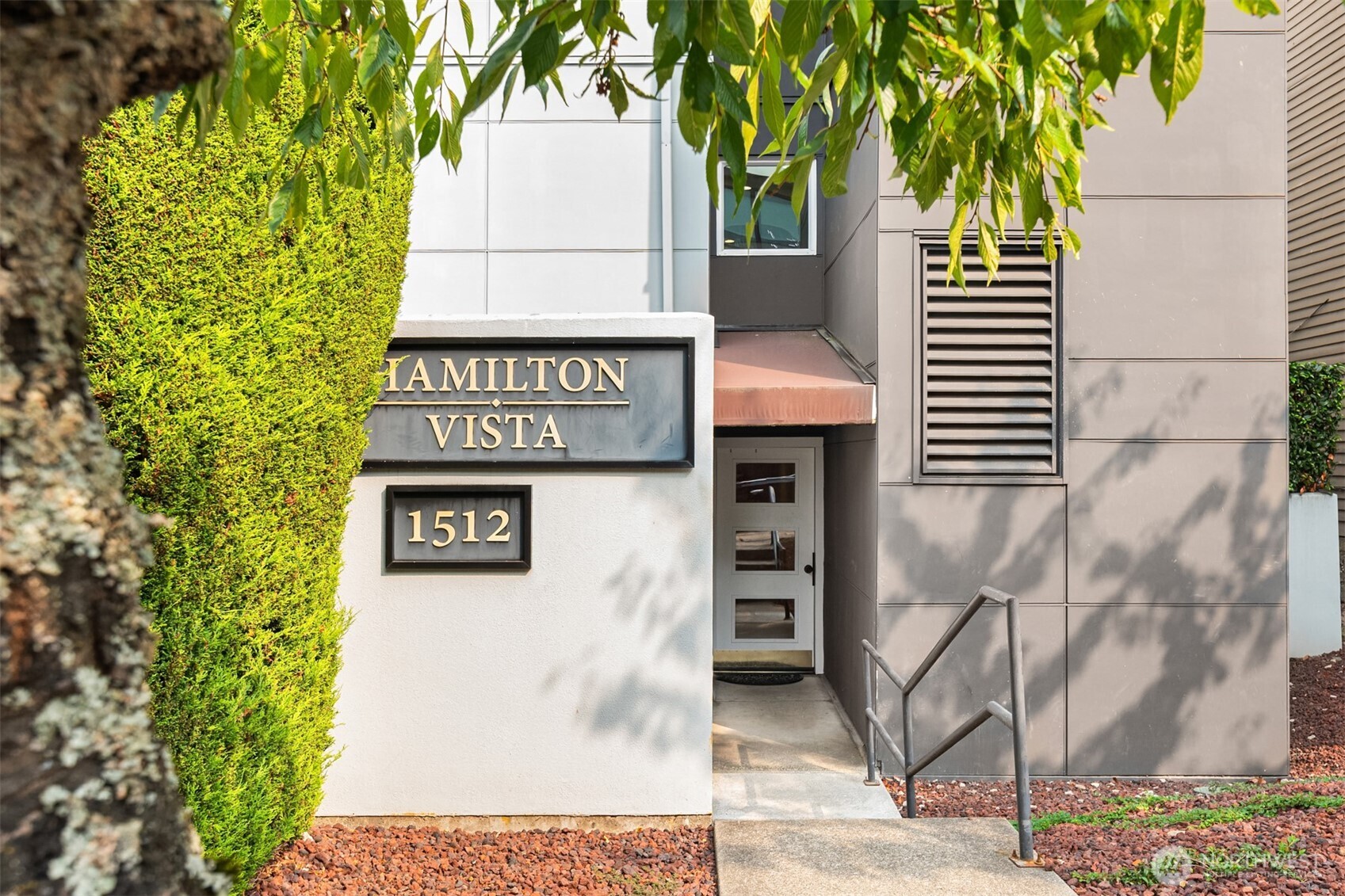 1512 California Avenue SW Unit: 202