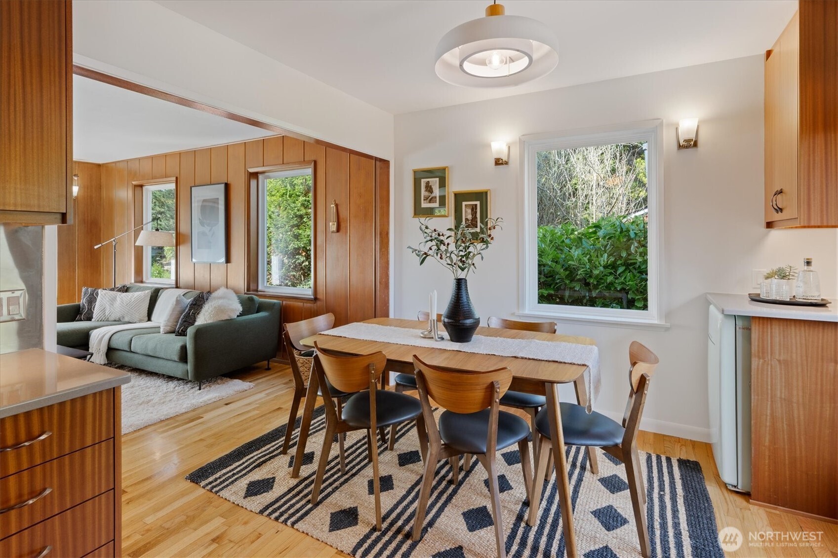 10046 Mary Avenue NW