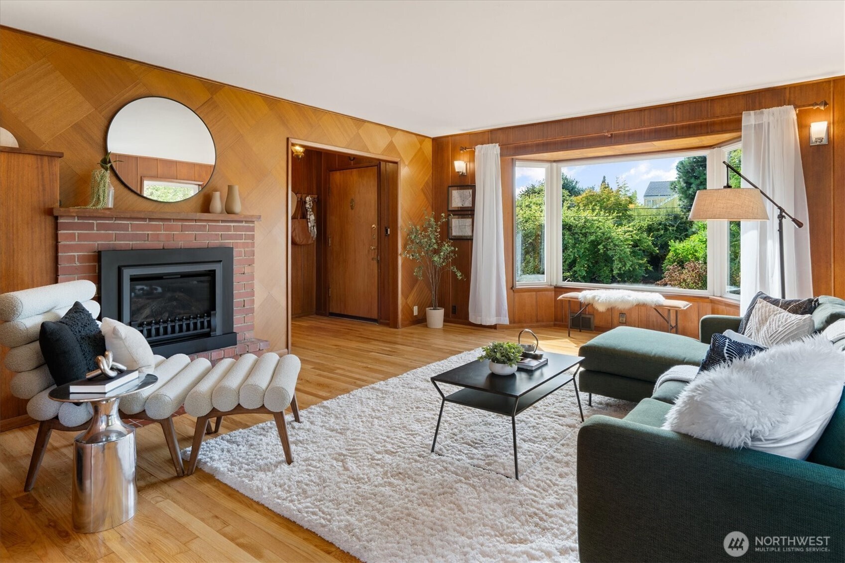 10046 Mary Avenue NW