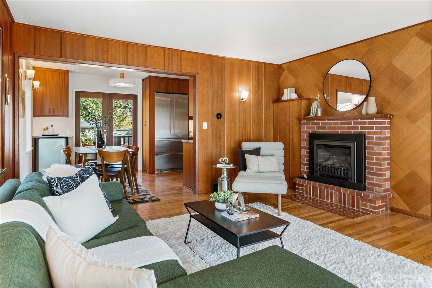 10046 Mary Avenue NW