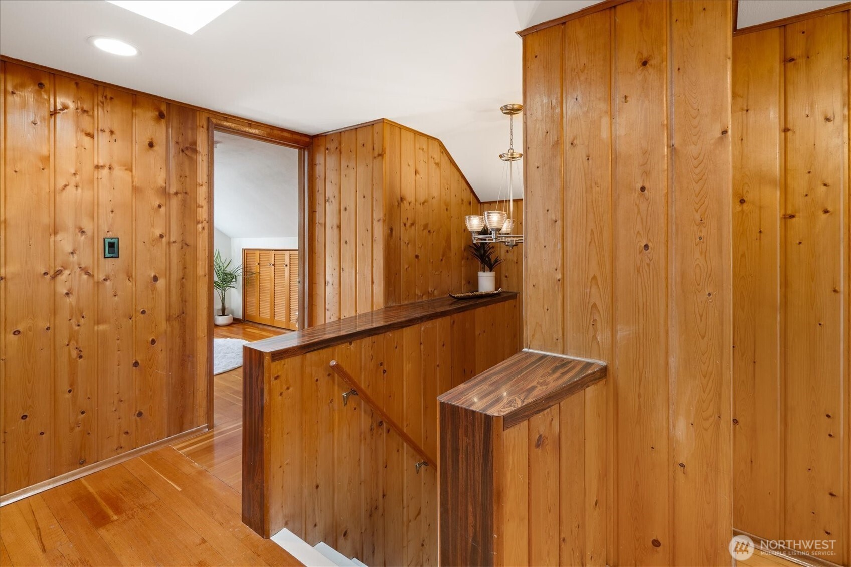 10046 Mary Avenue NW