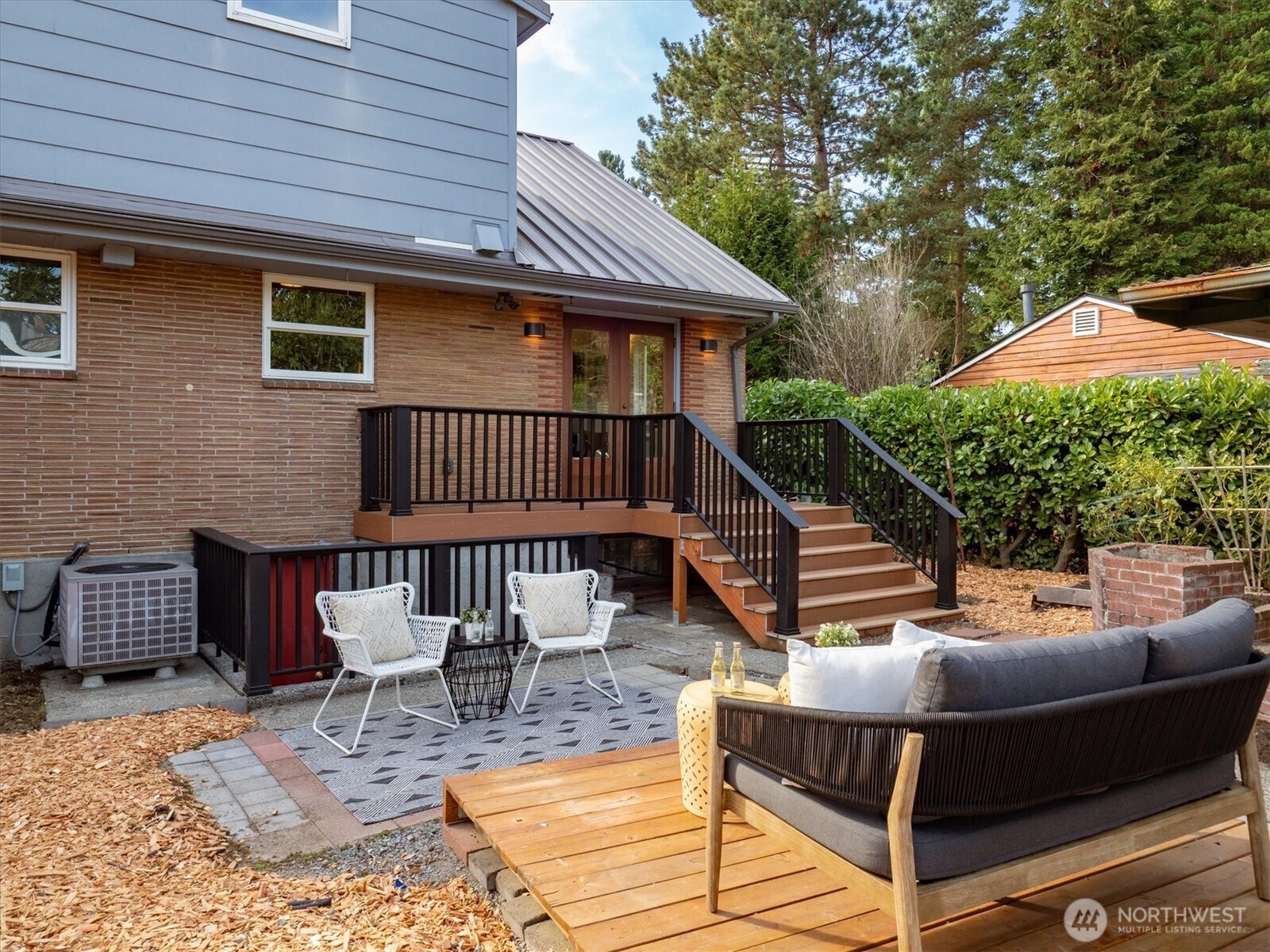 10046 Mary Avenue NW