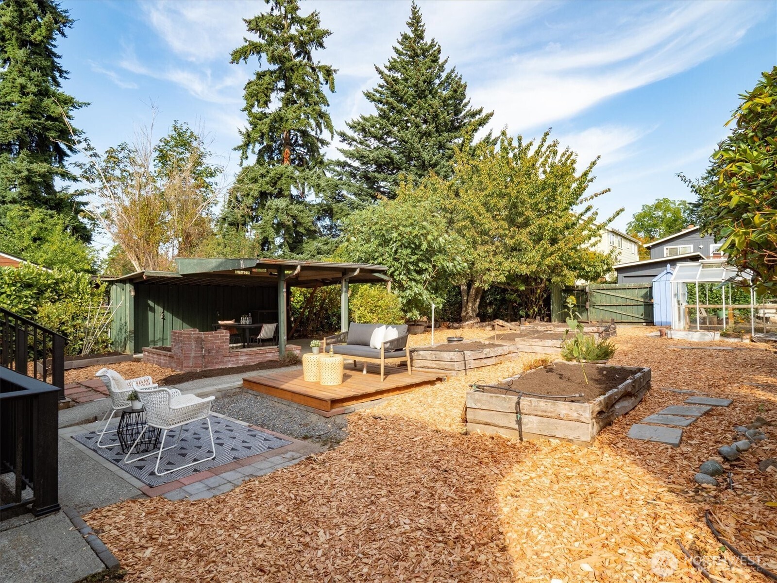 10046 Mary Avenue NW