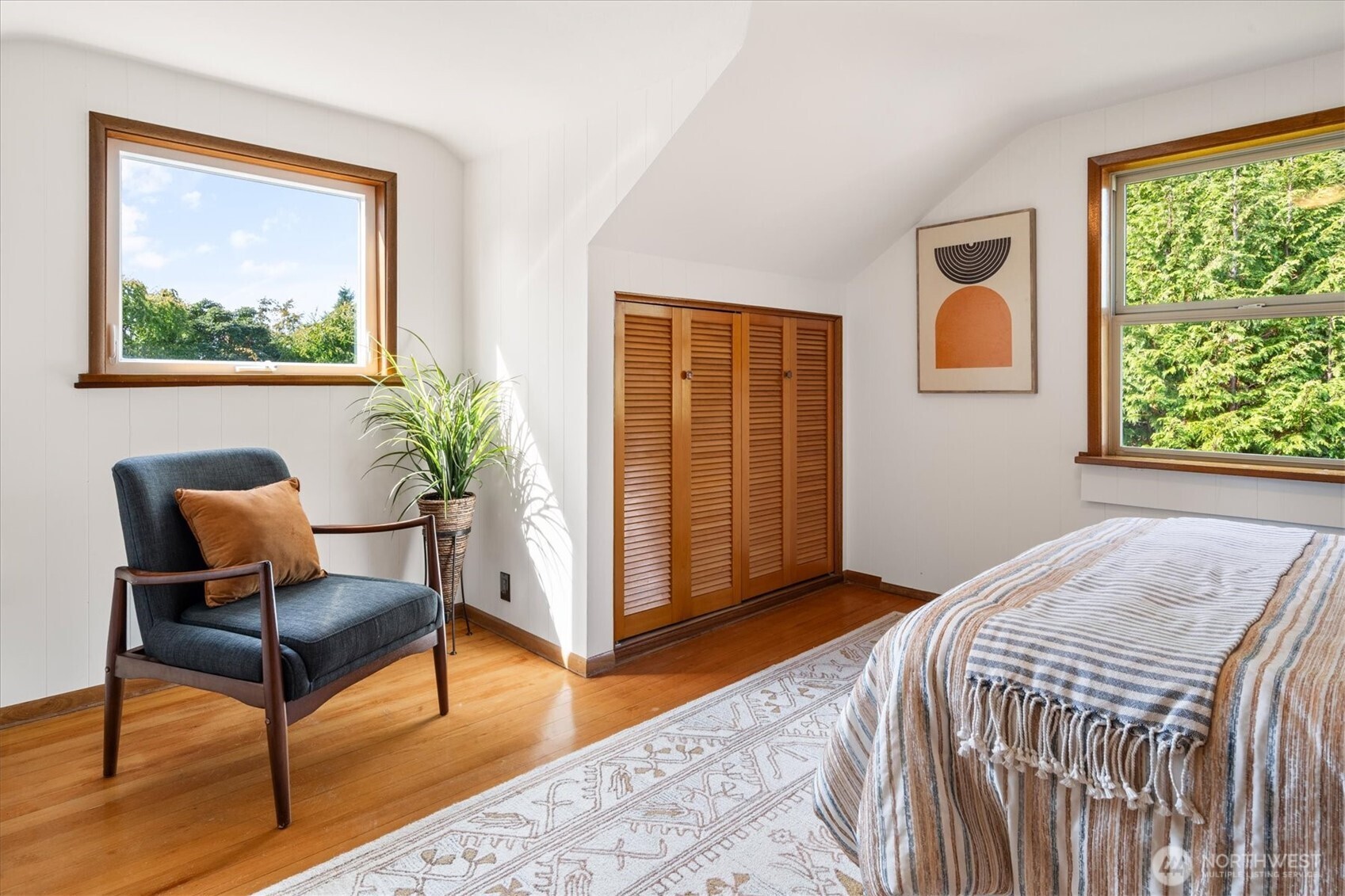 10046 Mary Avenue NW