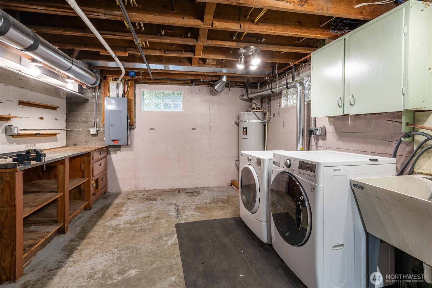 10046 Mary Avenue NW