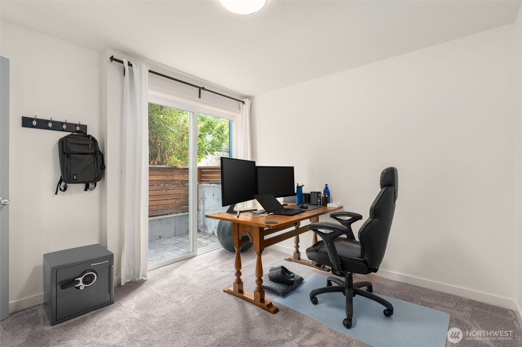 5915 Fauntleroy Way SW Unit: D