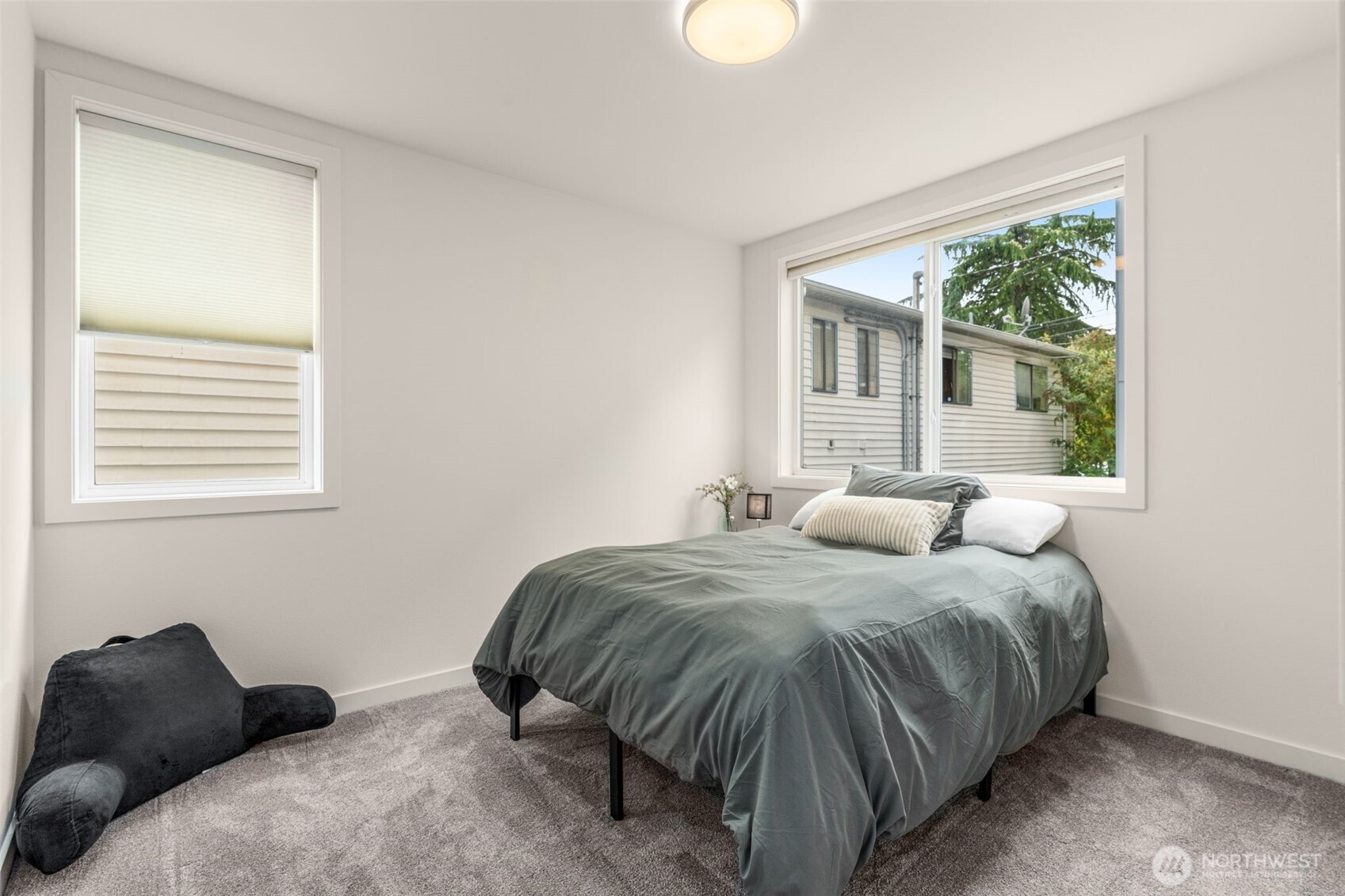 5915 Fauntleroy Way SW Unit: D