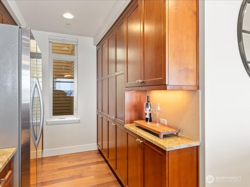 45 Pine Street Unit: 205