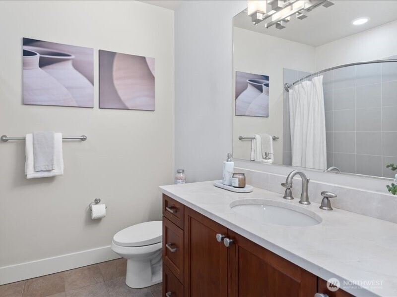 45 Pine Street Unit: 205