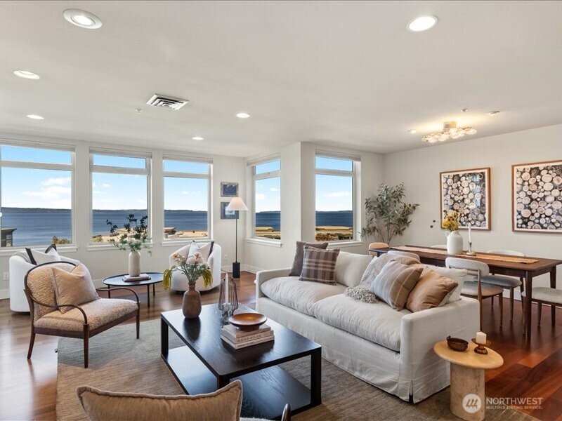 45 Pine Street Unit: 205