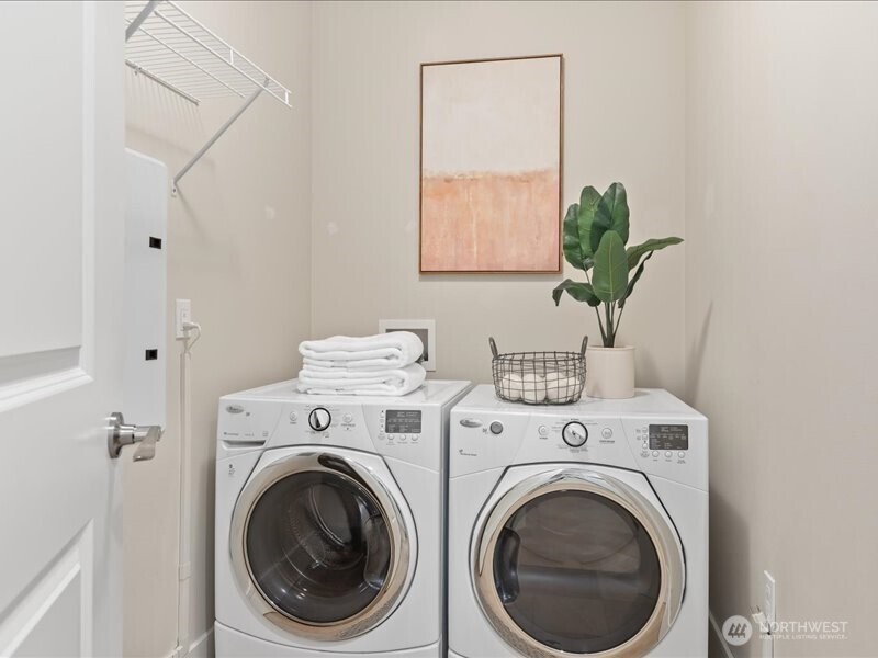 45 Pine Street Unit: 205