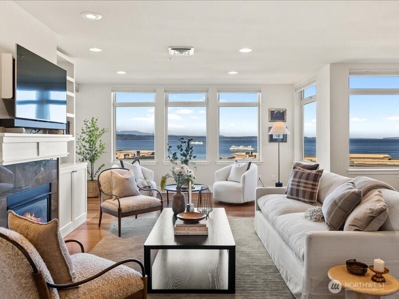 45 Pine Street Unit: 205