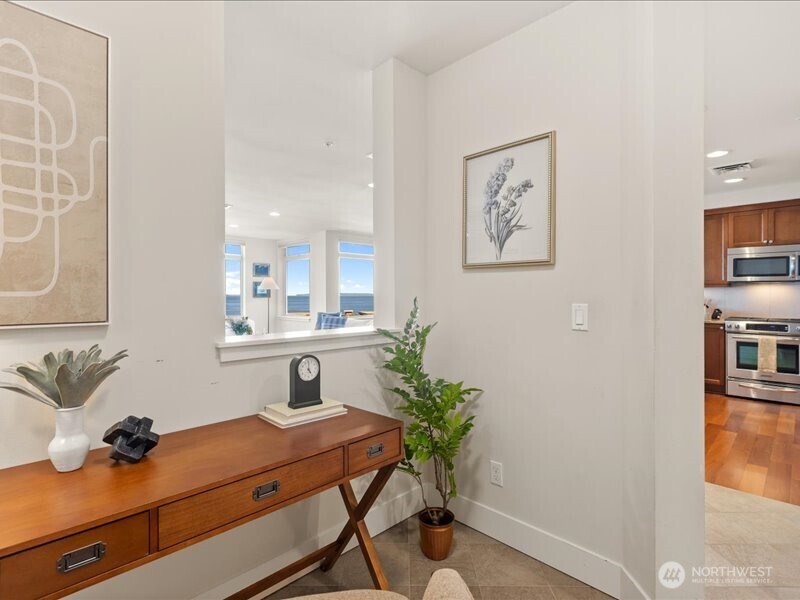 45 Pine Street Unit: 205