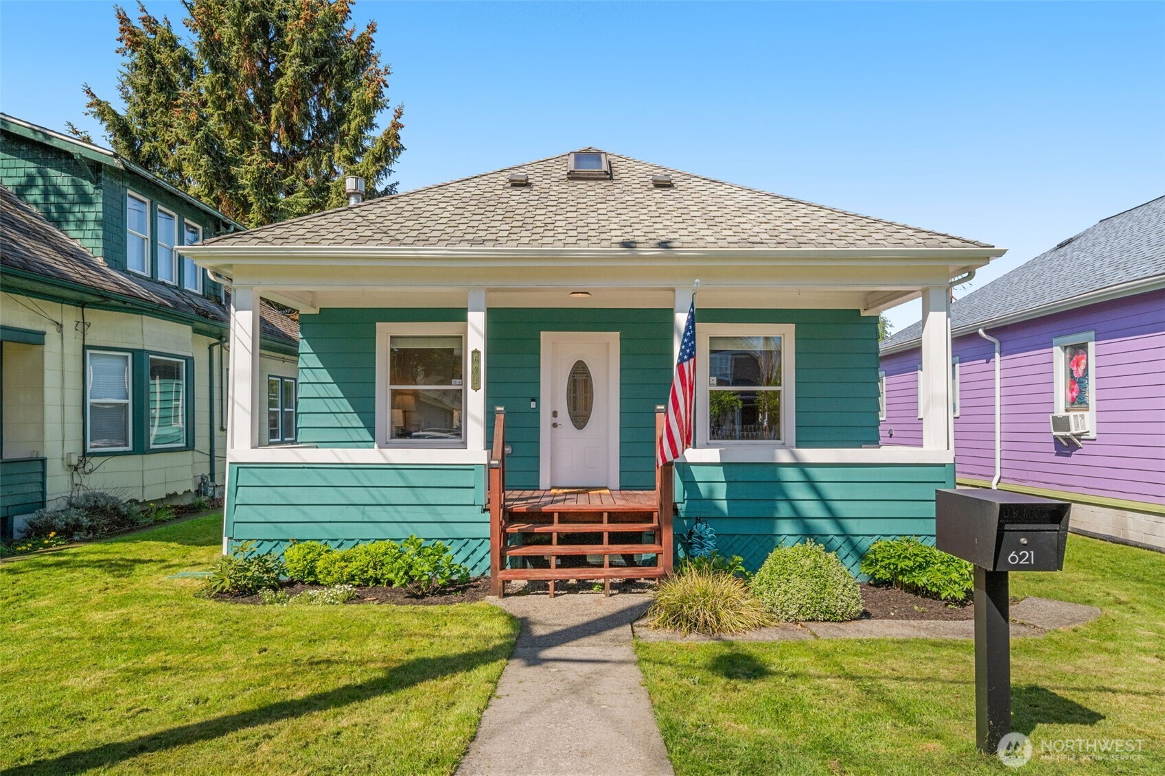 621 Smithers Avenue S