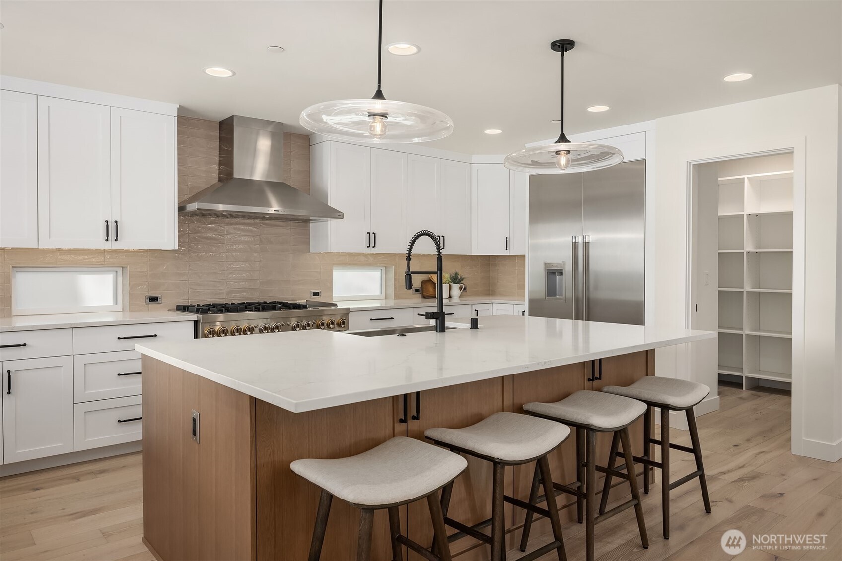 11216 NE 67th Street Unit: 4