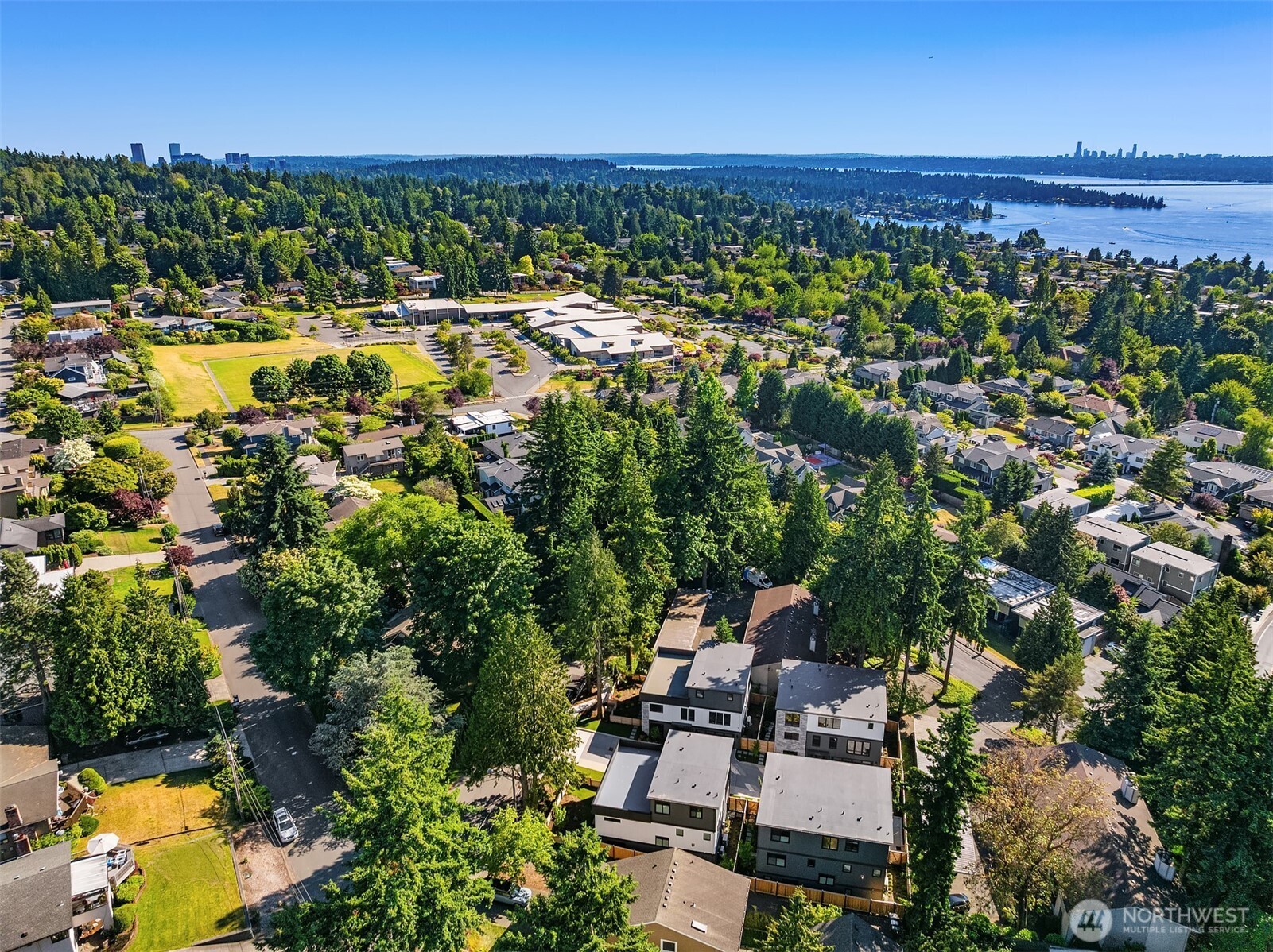 11216 NE 67th Street Unit: 4