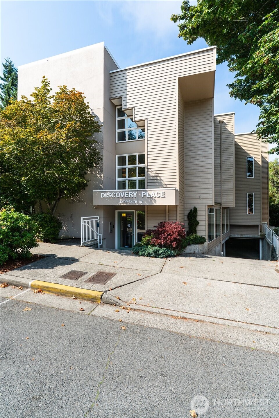 4309 34th Avenue W Unit: 102