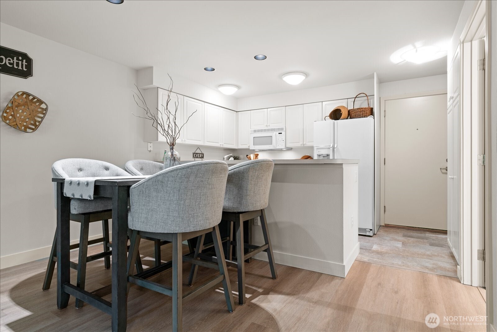 4309 34th Avenue W Unit: 102