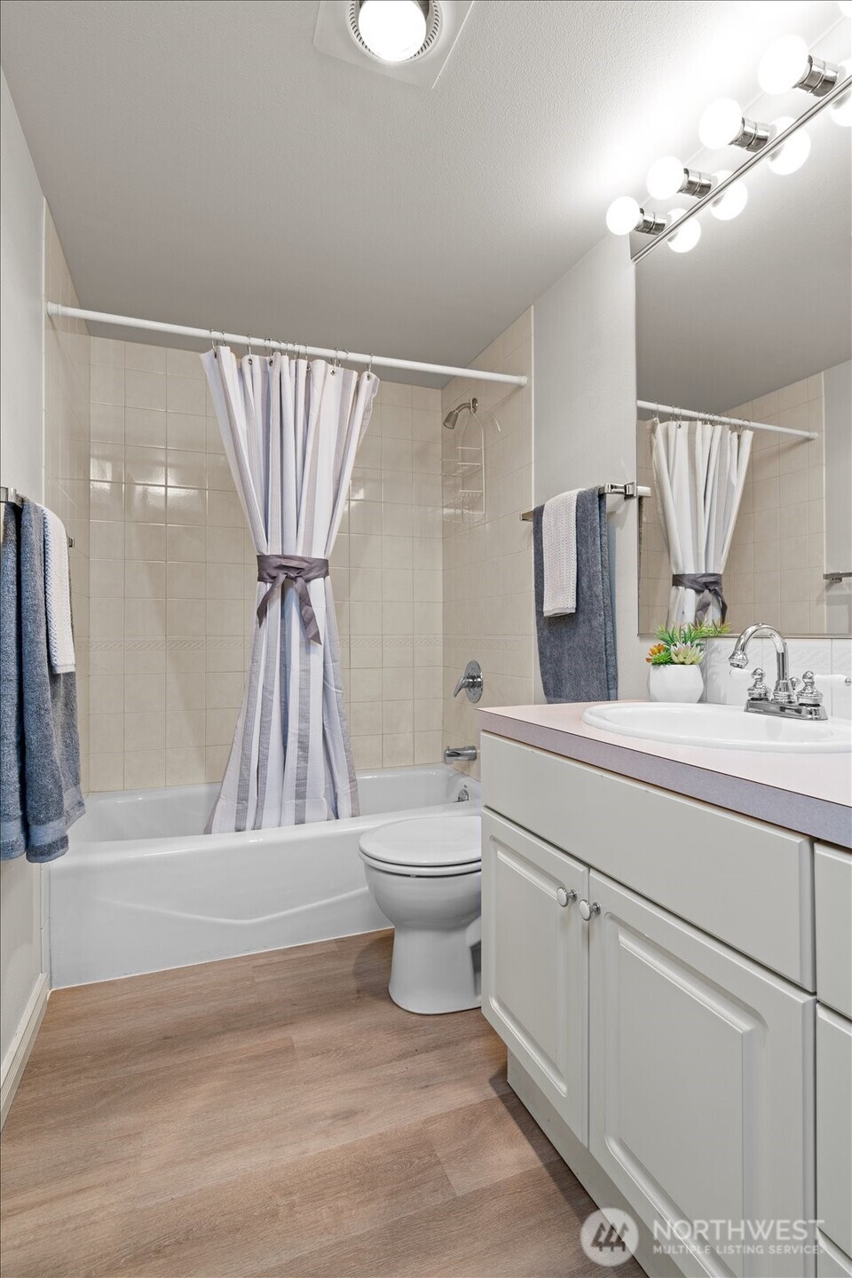 4309 34th Avenue W Unit: 102