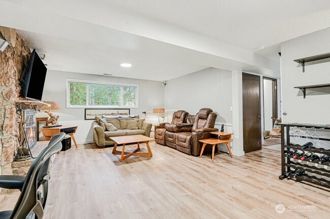 20111 80th Avenue W