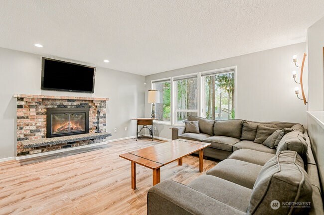 20111 80th Avenue W
