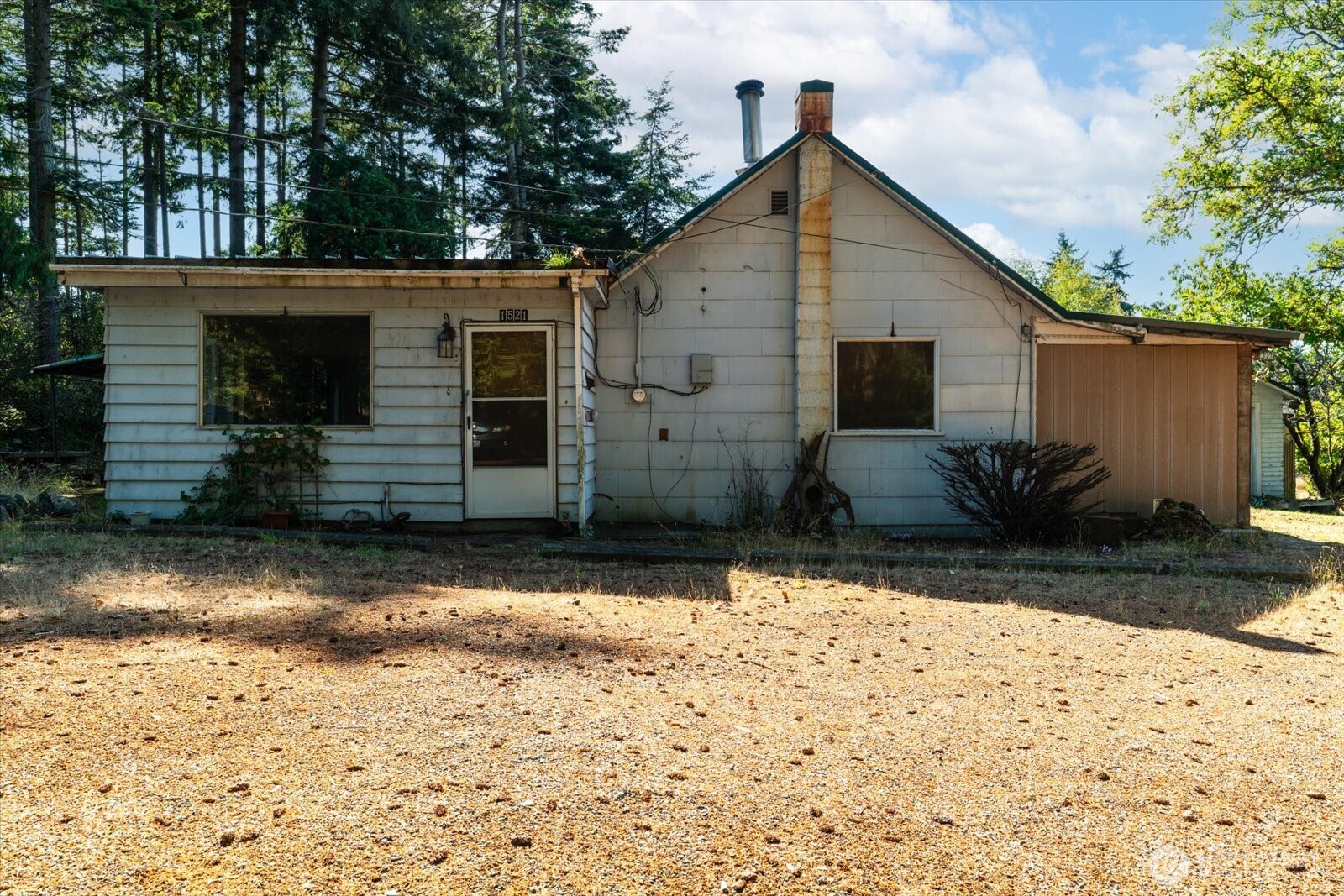 1521 NW Crosby Avenue