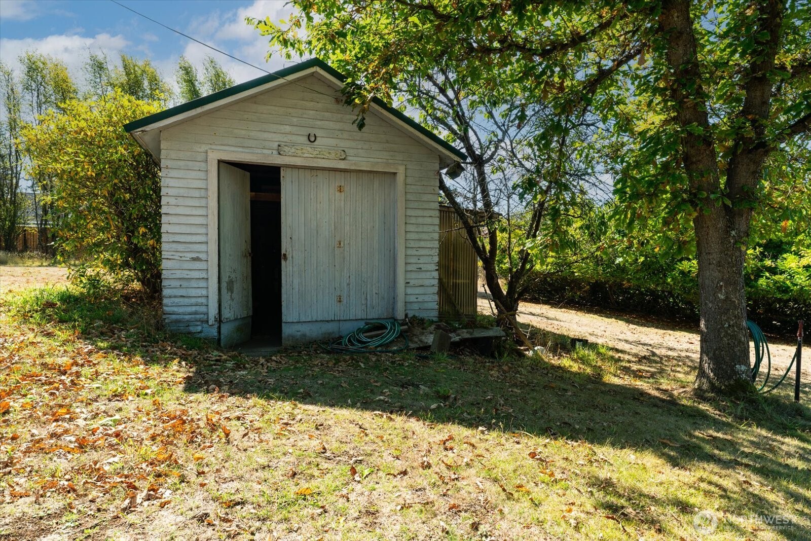 1521 NW Crosby Avenue