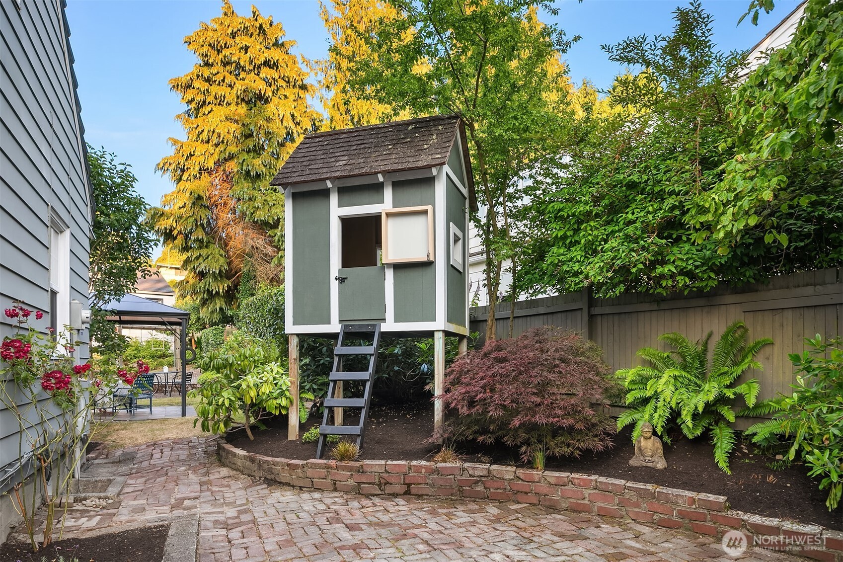 9304 Fauntleroy Way SW