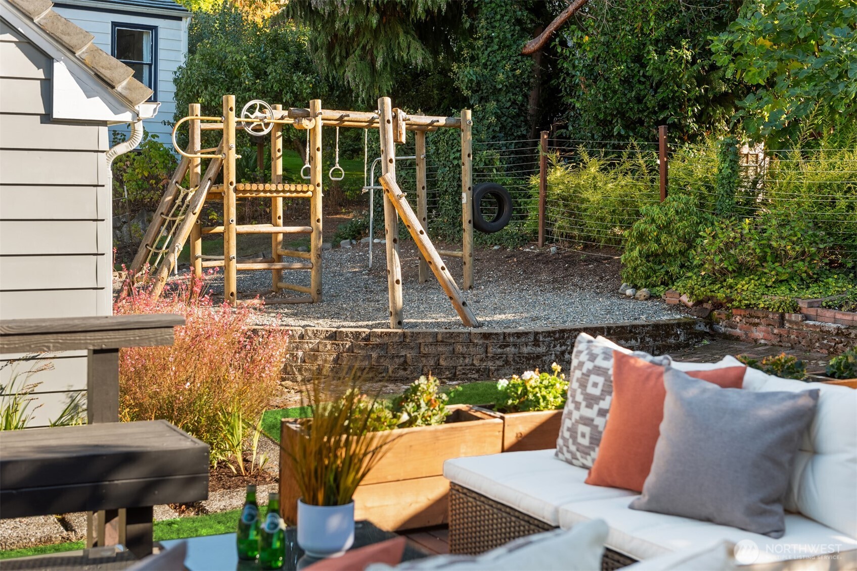 9304 Fauntleroy Way SW