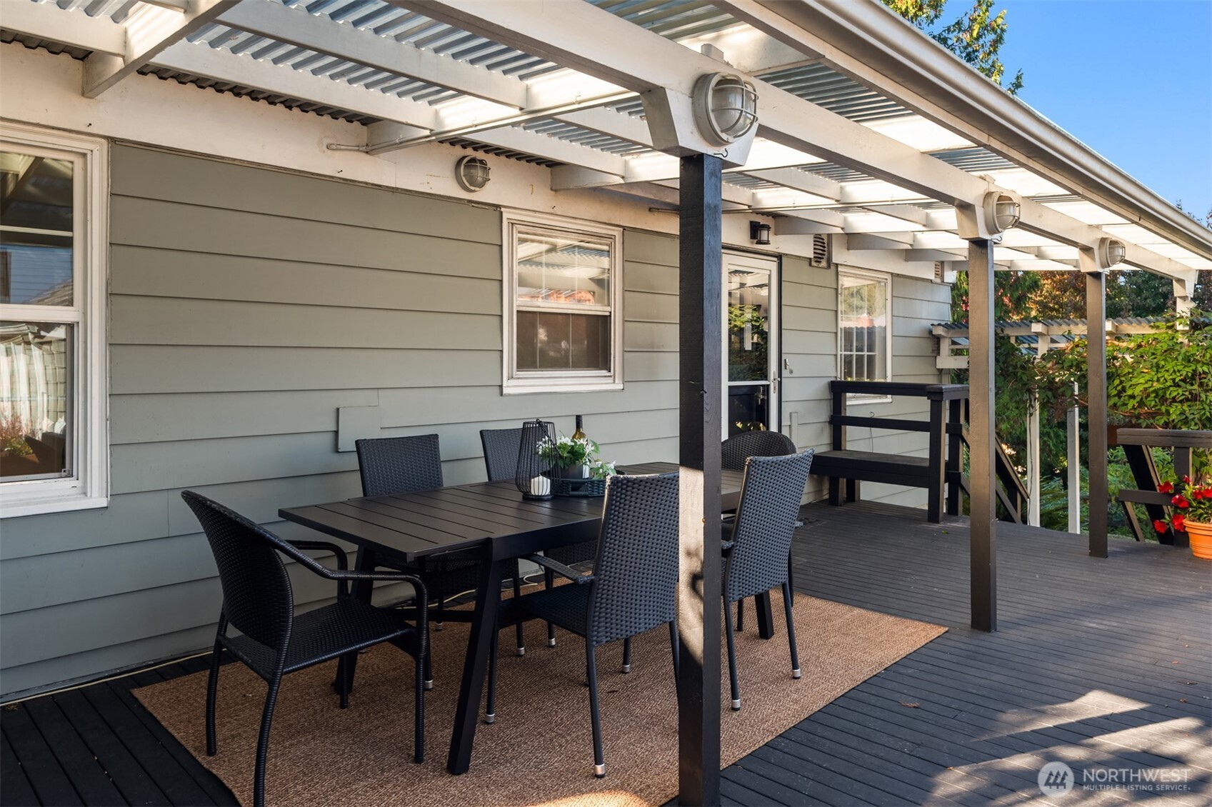 9304 Fauntleroy Way SW