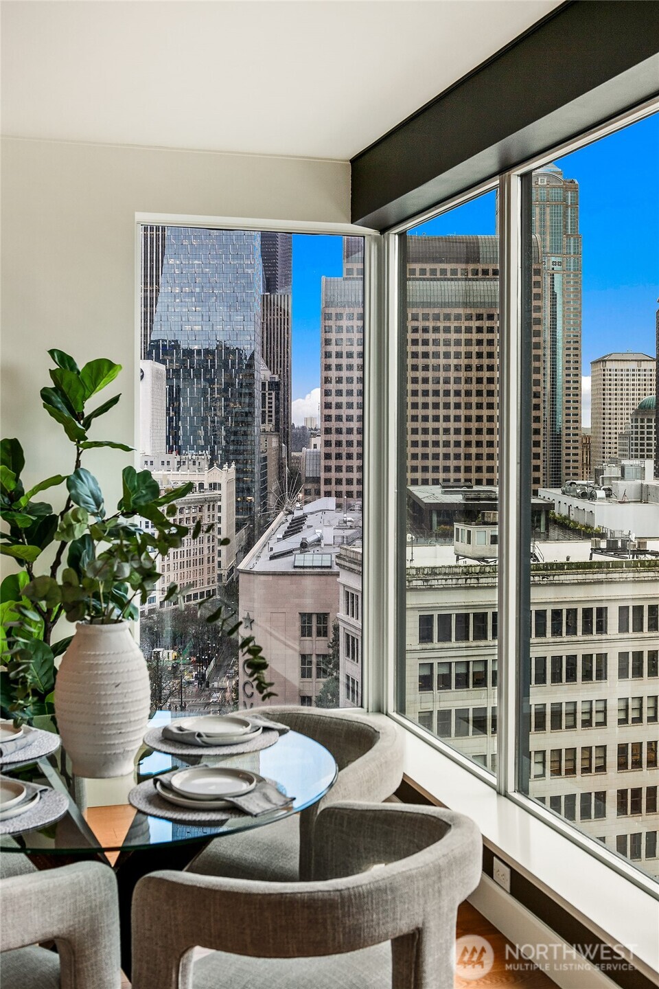 1920 4th Avenue Unit: 1702