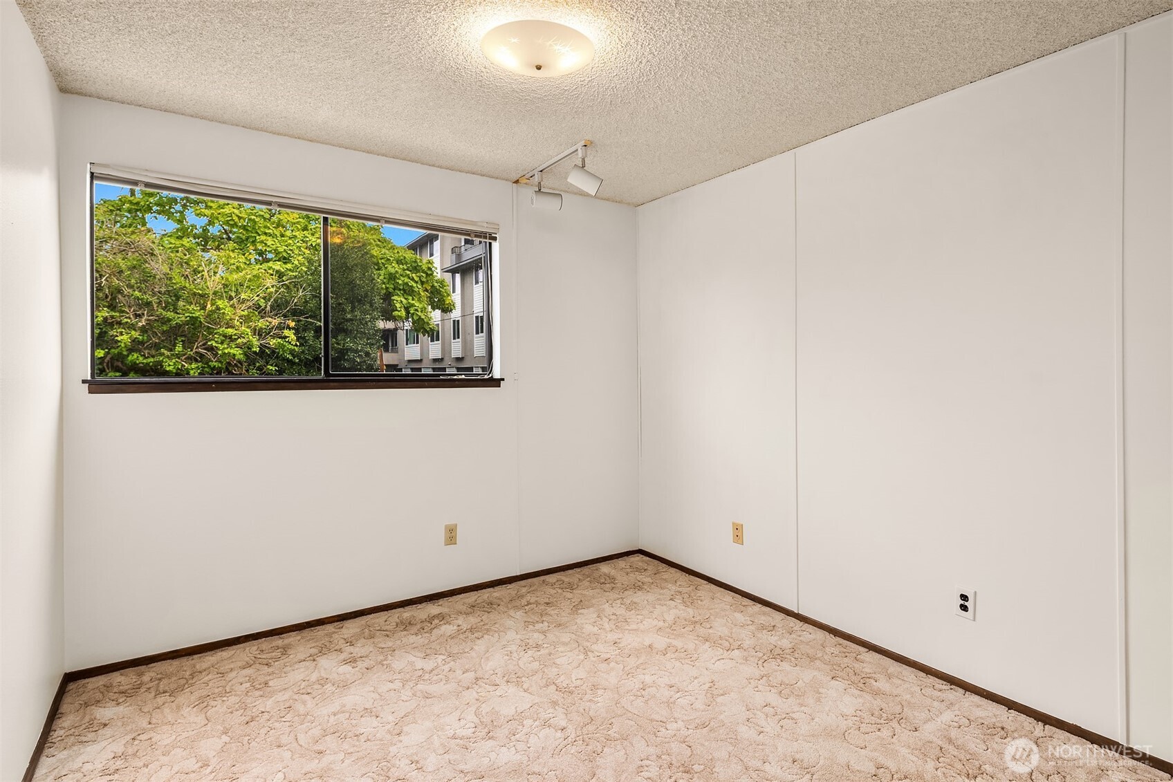 335 3rd Avenue S Unit: 203