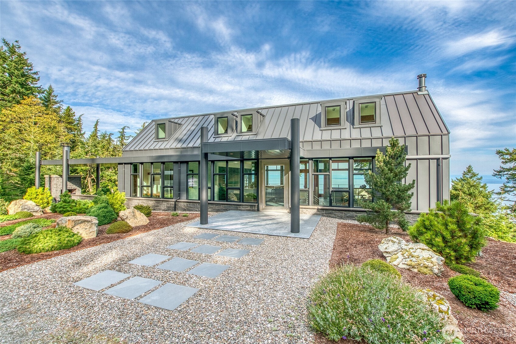 217 Roberts Point Trail