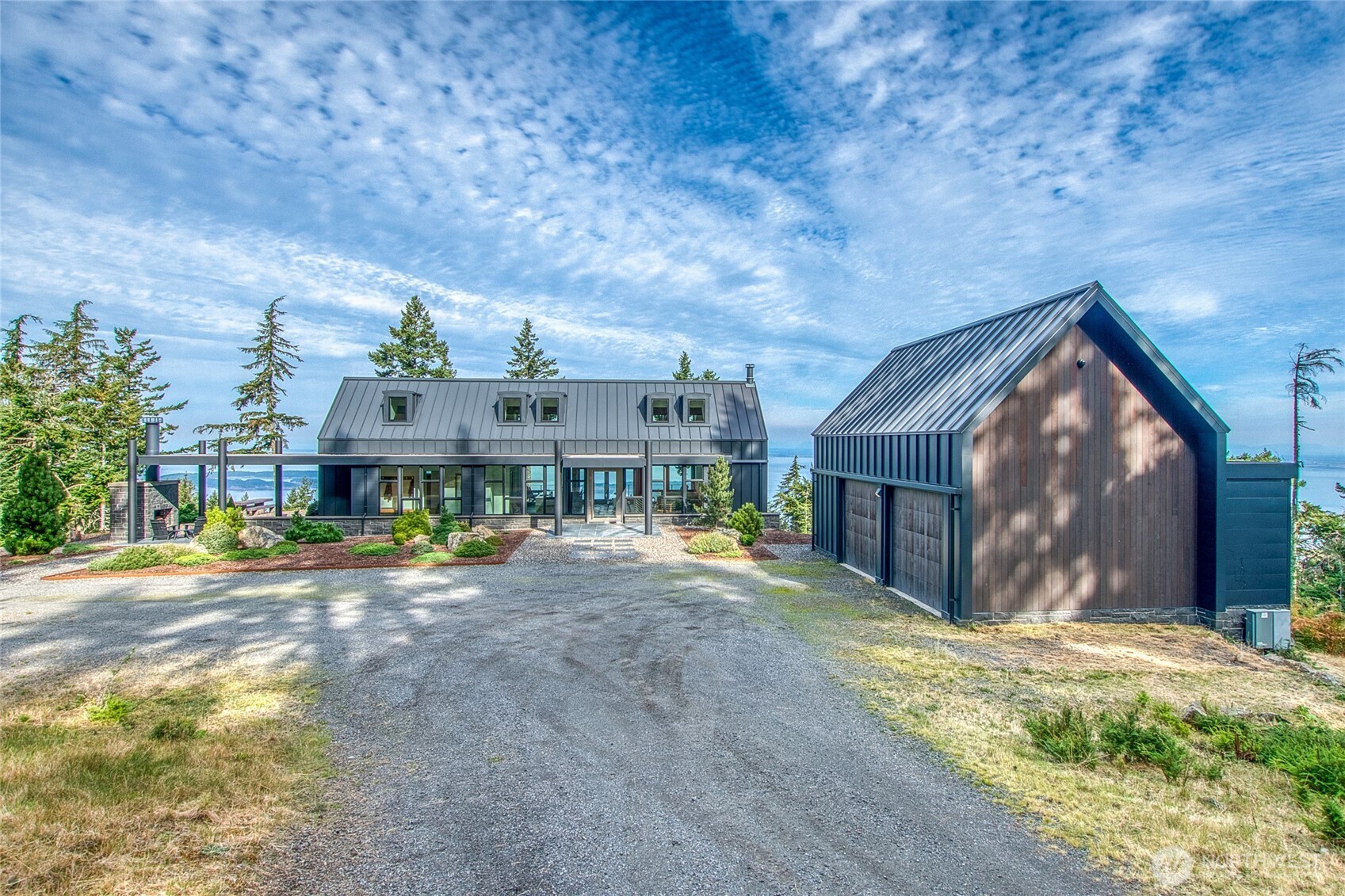 217 Roberts Point Trail