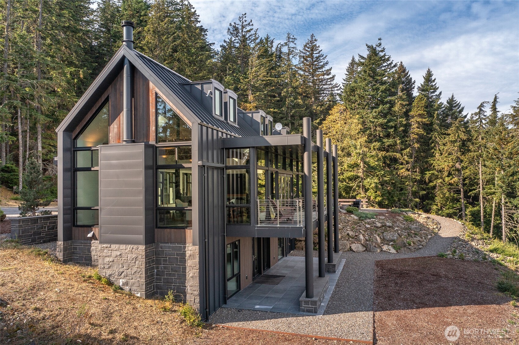 217 Roberts Point Trail