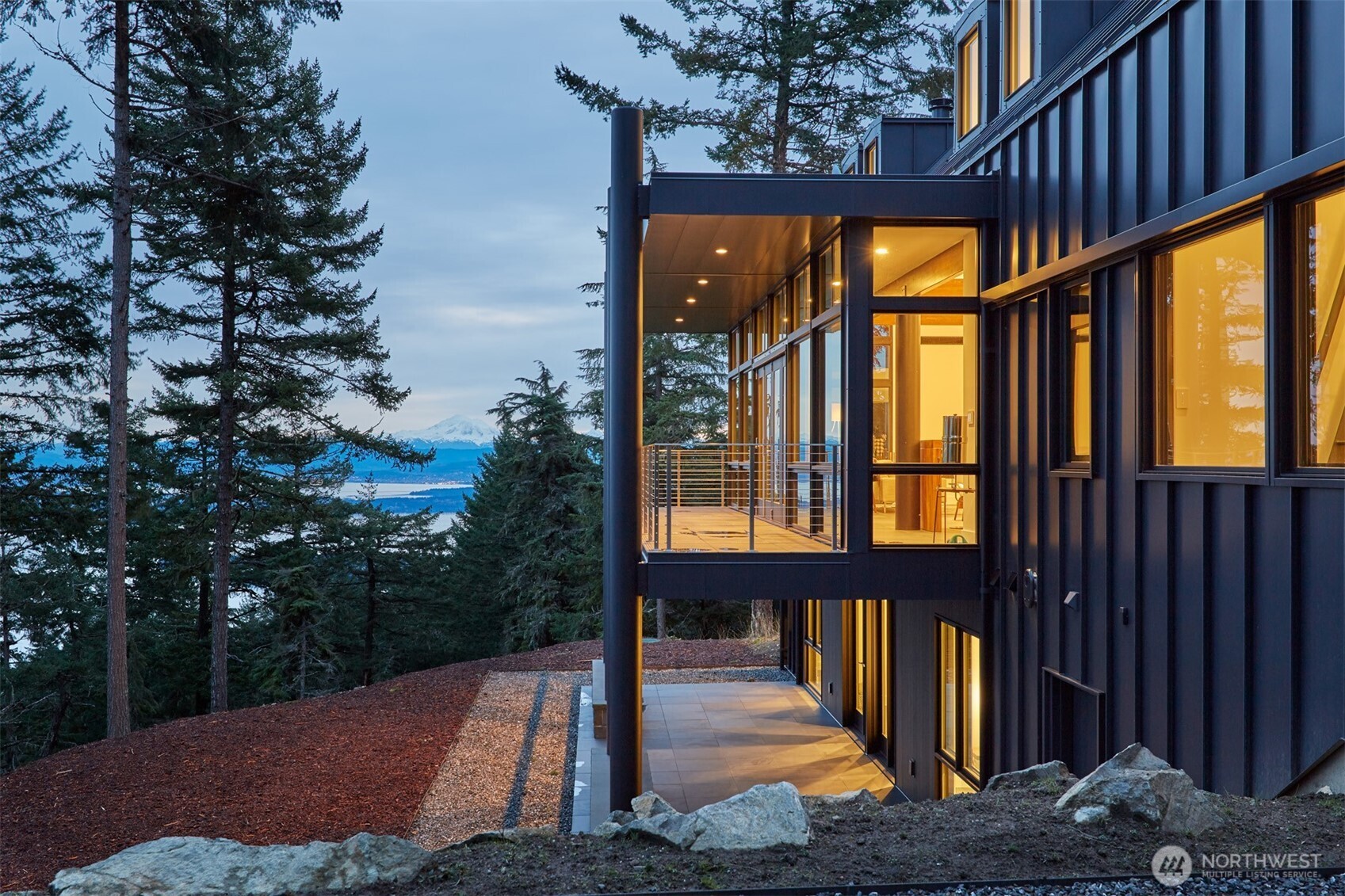 217 Roberts Point Trail