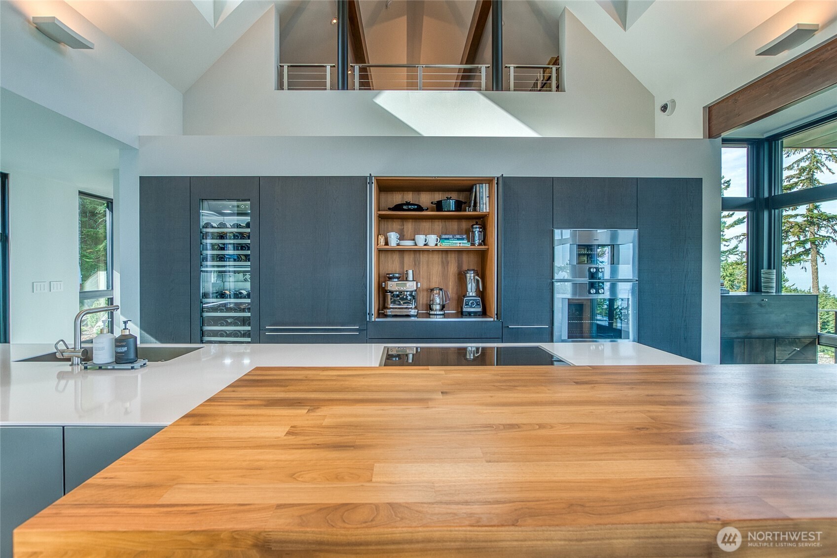 217 Roberts Point Trail