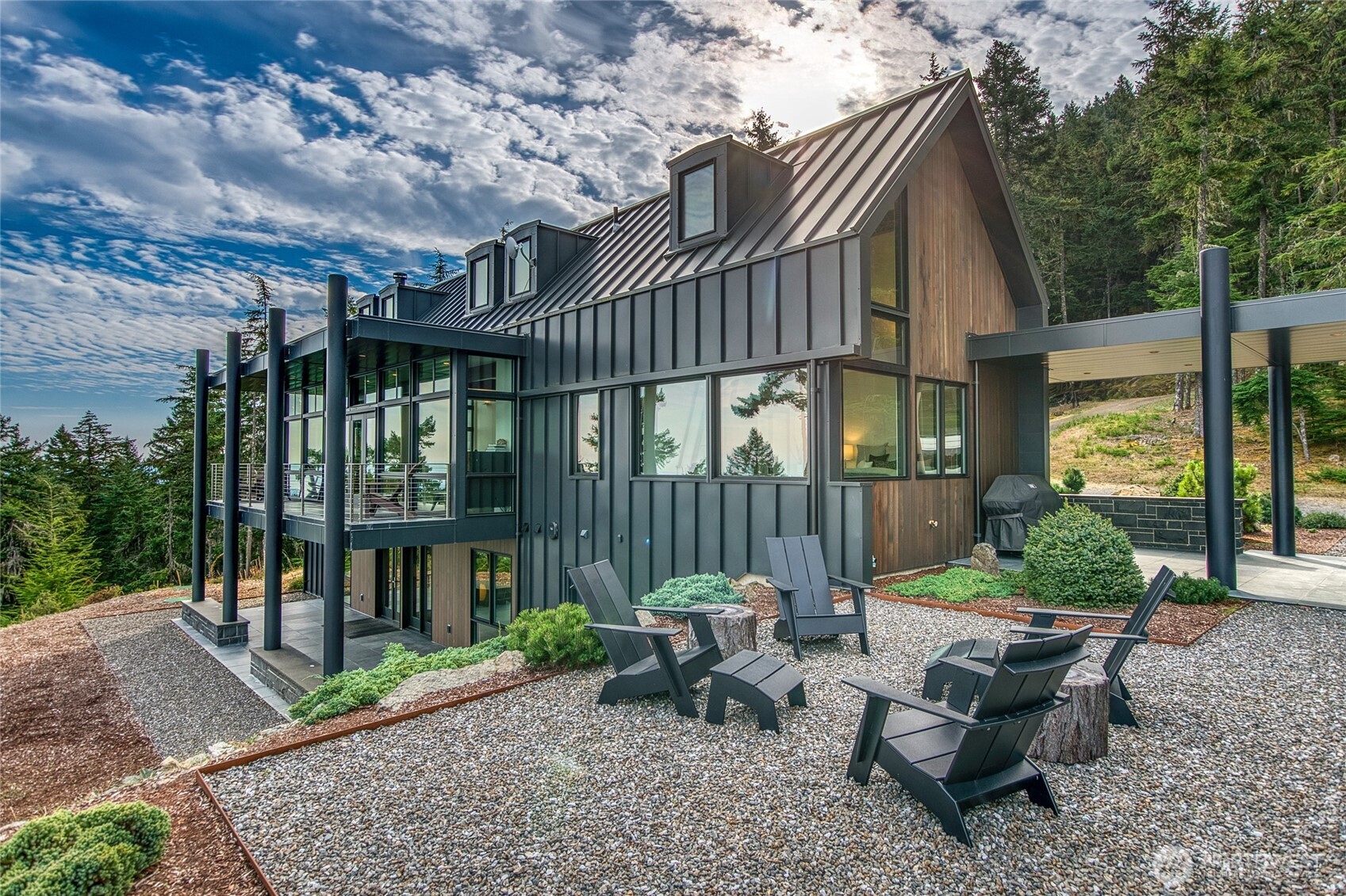 217 Roberts Point Trail