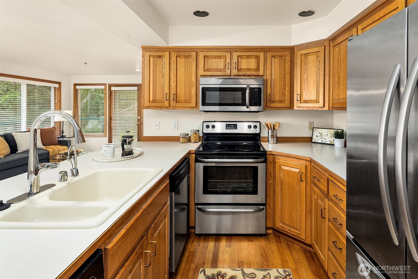 609 7th Avenue N Unit: B204