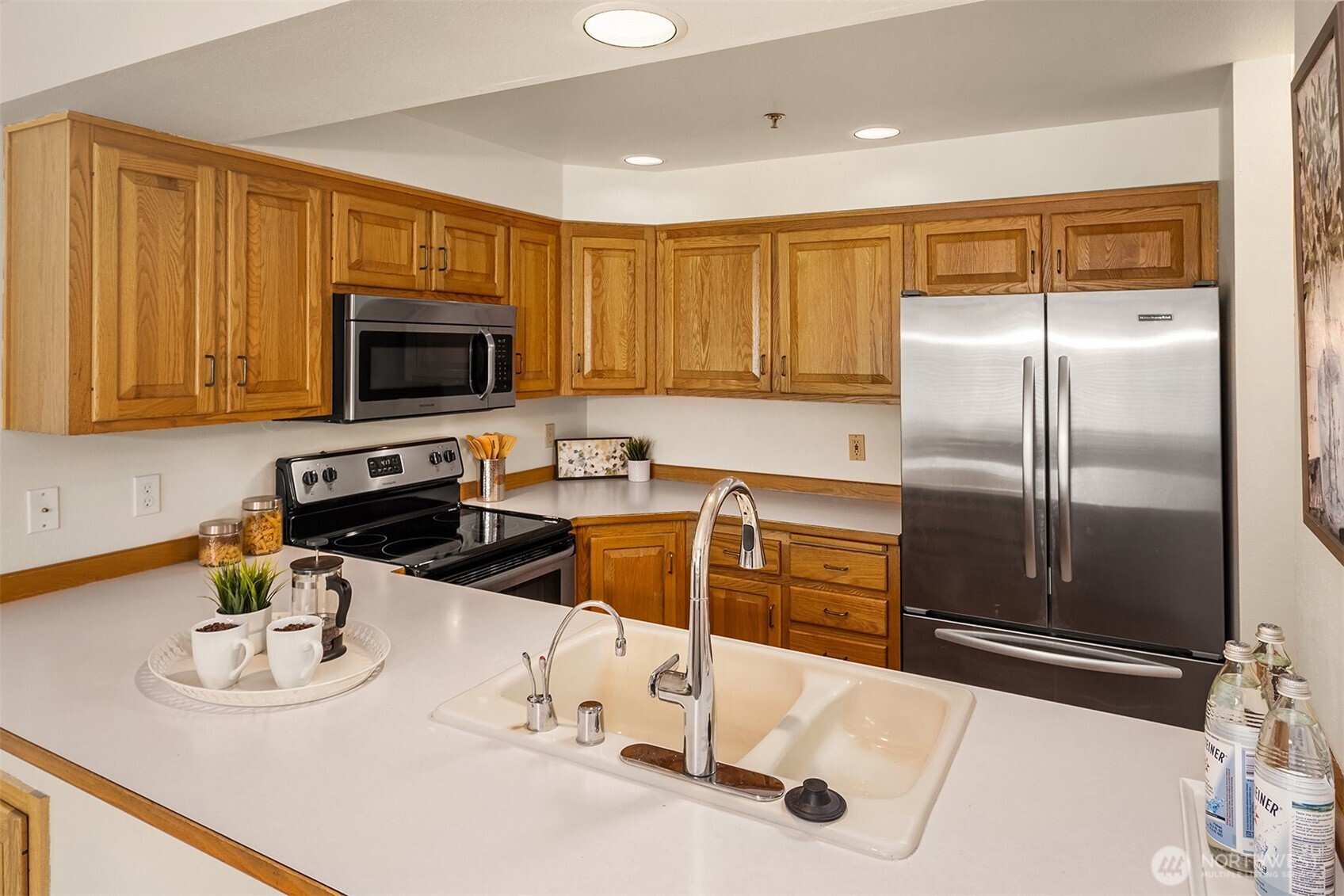 609 7th Avenue N Unit: B204