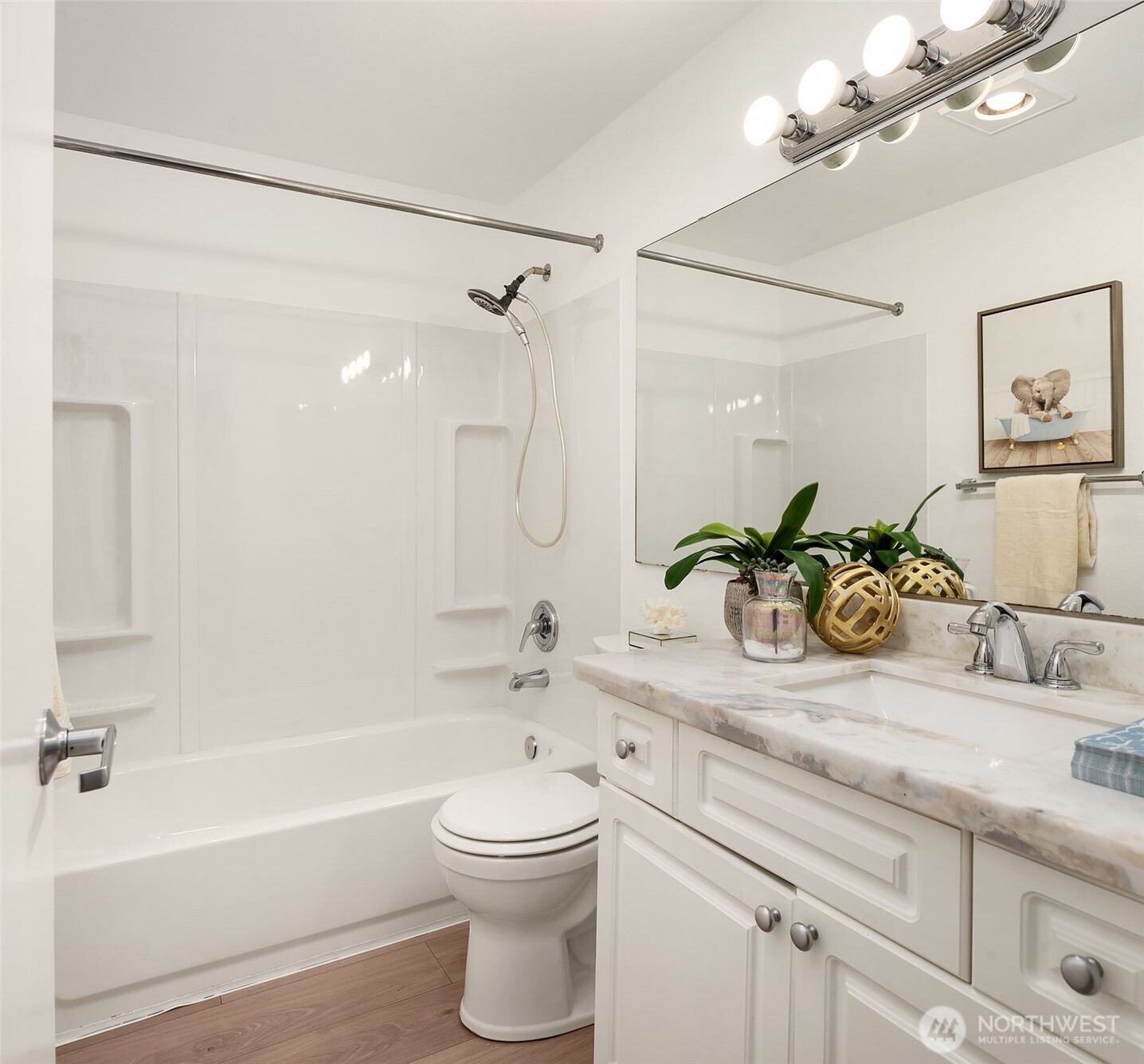 23307 Cedar Way Unit: R102